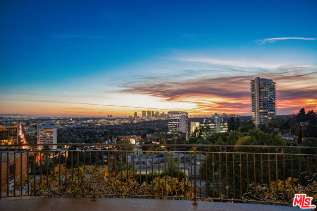 1260 St Ives Place, Los Angeles CA: https://media.crmls.org/mediaz/00887bb8-45ba-4e97-841d-e7a4e77207bb.jpg