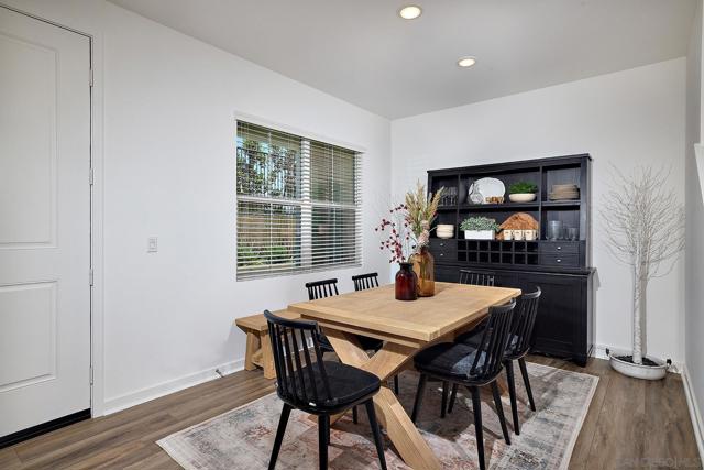 13070 Olympus Cir, Poway CA: https://media.crmls.org/mediaz/0089a349-732f-4ab1-b652-a5dd8520fc5b.jpg