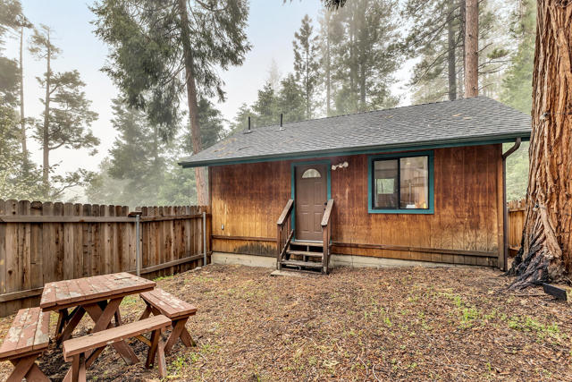 53962 Marian View Drive, Idyllwild CA: https://media.crmls.org/mediaz/0089ea9e-8fe4-4b9b-ade2-71b5bd745457.jpg