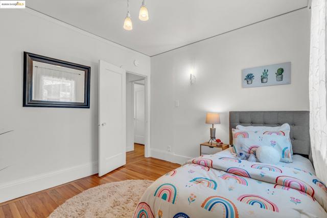 3671 38th Ave, Oakland CA: https://media.crmls.org/mediaz/008a3694-5586-494d-9b65-0eee52e95138.jpg