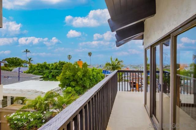2068 Guizot St, San Diego CA: https://media.crmls.org/mediaz/008a74d7-9383-483b-b988-4ec5b7c1d6ad.jpg