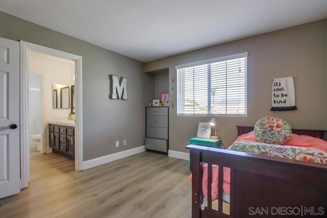 3207 Meadow Side Pl, Escondido CA: https://media.crmls.org/mediaz/008a95fb-4b0f-4ede-9367-36bc28dd1b95.jpg