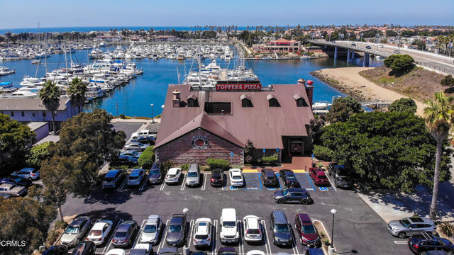 2901 Peninsula Road, Oxnard CA: https://media.crmls.org/mediaz/008afa7a-91f1-4070-bc68-94b731c30ad5.jpg