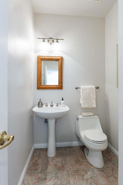 850 Arroyo Court, Palo Alto CA: https://media.crmls.org/mediaz/008b16e3-d387-4e1a-9f43-6dc4ceac7812.jpg