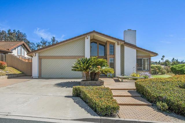 5420 Mirar Court, Bonita CA: https://media.crmls.org/mediaz/008b2313-4101-41fa-80a0-23bd46d30026.jpg