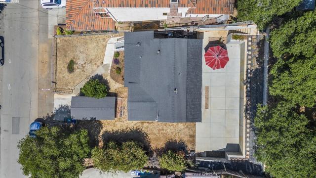 25910 Westview Way, Hayward CA: https://media.crmls.org/mediaz/008bba9c-dcb2-47bd-af2b-c7e5e1338d45.jpg