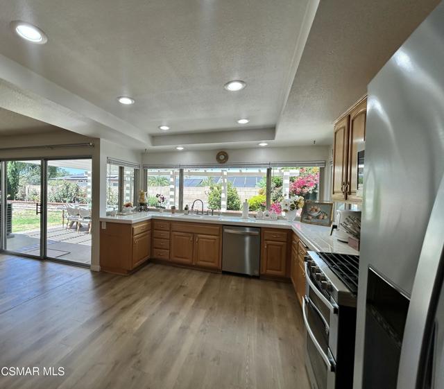 2653 N Broadmoor Avenue, Simi Valley CA: https://media.crmls.org/mediaz/008bcdd9-d6de-4911-b88b-04303a2319ff.jpg