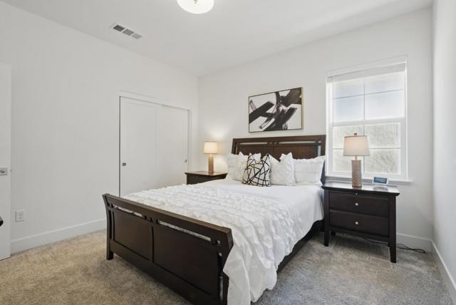 7081 Kirigin Way, Gilroy CA: https://media.crmls.org/mediaz/008c2187-f025-42ca-b01c-af8a0248c1f5.jpg