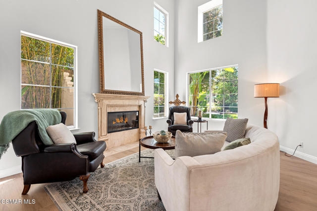 213 Heath Meadow Court, Simi Valley CA: https://media.crmls.org/mediaz/008edb80-3c54-4437-b1e2-8236a4cd3e9e.jpg