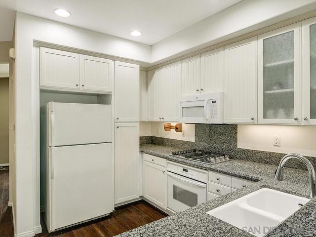 8732 Esplanade Park Lane, San Diego CA: https://media.crmls.org/mediaz/008efdda-a50a-4c87-bc39-6b852f86b937.jpg