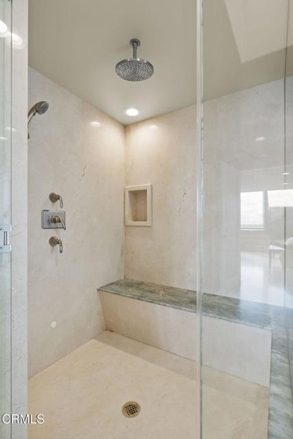 3629 Ocean Drive, Oxnard CA: https://media.crmls.org/mediaz/008fd5e1-a595-43ed-8e94-9b381258f2b3.jpg