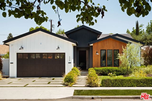 5328 Allott Avenue, Sherman Oaks CA: https://media.crmls.org/mediaz/008fe9dc-11f1-4fc2-bc70-be74d7d27bb4.jpg