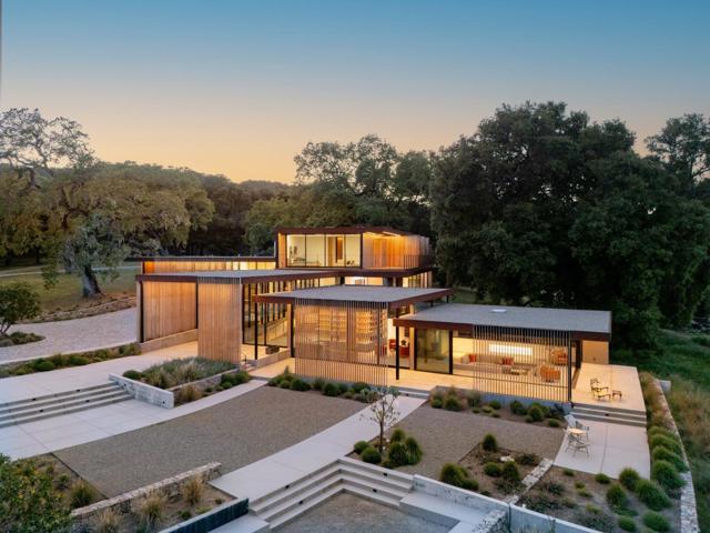 2 Rumsen Trace, Carmel CA: https://media.crmls.org/mediaz/00904971-1df5-4ecb-b0d1-c56b8e8096c5.jpg