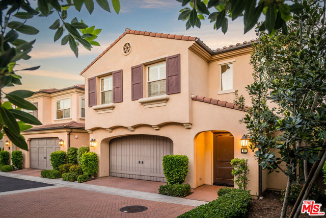 66 Rembrandt, Irvine CA: https://media.crmls.org/mediaz/0090fce0-e1aa-4b17-b498-18317d939175.jpg