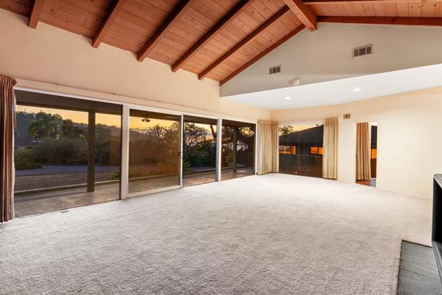 7835 La Jolla Vista Drive, La Jolla CA: https://media.crmls.org/mediaz/0091832e-6acd-474d-94c6-01b27c010a8e.jpg