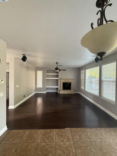 Image 10 of 44 For 9471 Mourverde Court