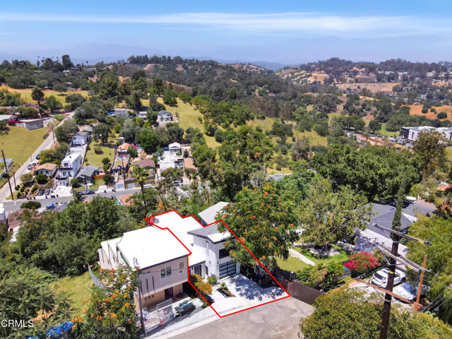 4255 Raynol Street, Los Angeles CA: https://media.crmls.org/mediaz/00923fa7-0ea5-4517-81e4-4524aa1f00f0.jpg