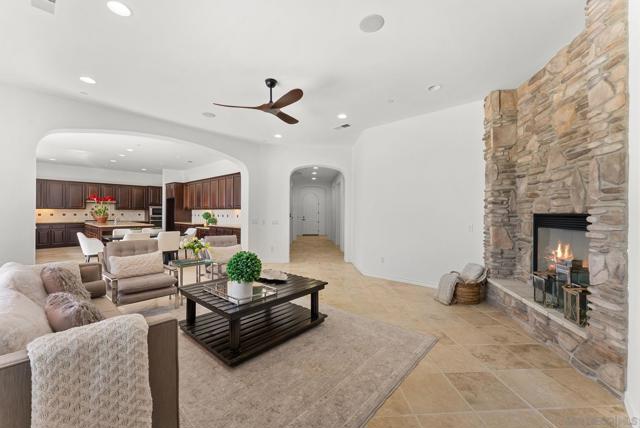 5527 Alexandrine Ct, Oceanside CA: https://media.crmls.org/mediaz/00936fb5-d96e-4921-97ce-fc8e7b0ed530.jpg