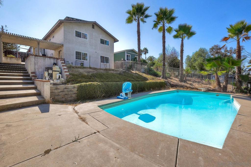 5091 Guava Ave
