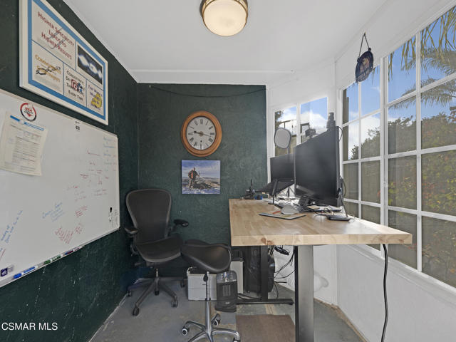 3000 Starling Avenue, Thousand Oaks CA: https://media.crmls.org/mediaz/0094193c-6c26-4c93-9fbb-e767a66b6e05.jpg