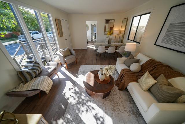 1308 Oxford Street, Redwood City CA: https://media.crmls.org/mediaz/00949a4e-1a8f-424a-a490-22c4e3d7ad10.jpg