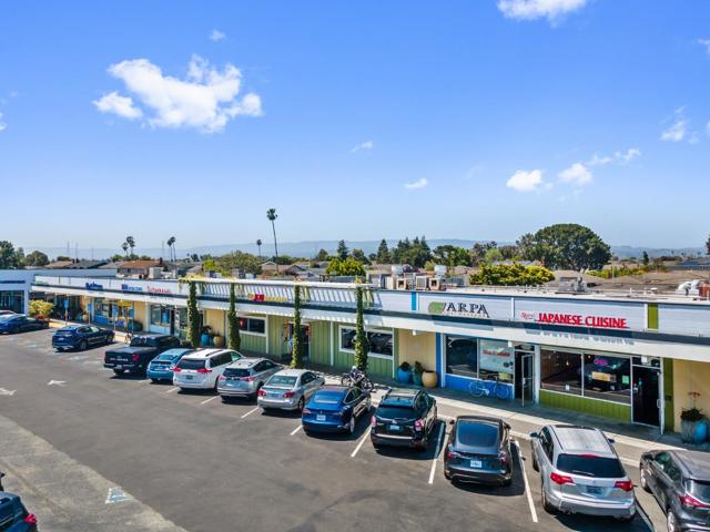 1045 Grebe Street, Foster City CA: https://media.crmls.org/mediaz/0095d9b0-2257-4f29-9f91-fc9c179551d2.jpg