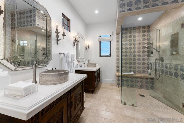 16304 Via De Santa Fe, Rancho Santa Fe CA: https://media.crmls.org/mediaz/0095fc19-891e-410d-a4dc-8fa8f3dc5dc5.jpg