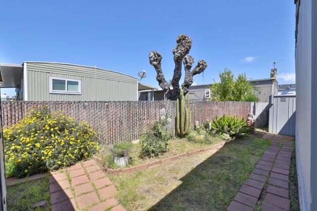 8282 Murray Ave, Gilroy CA: https://media.crmls.org/mediaz/0096553b-282d-483b-a322-64584a2e9eed.jpg