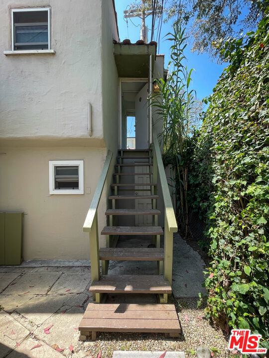 843 Huntley Drive #3/4