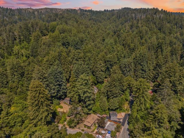 155 Teilh Drive, Boulder Creek CA: https://media.crmls.org/mediaz/0097ab57-0bc5-4e91-8138-5709cb386c45.jpg