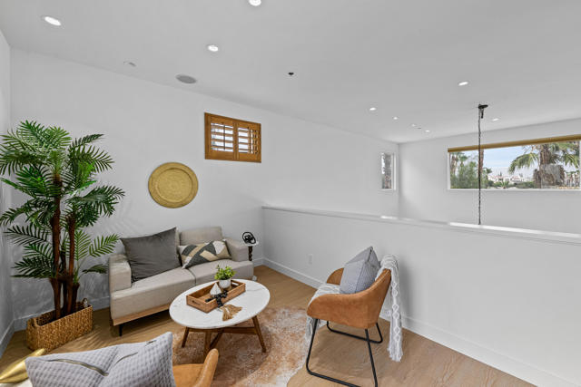 4315 Vantage Lane, Palm Springs CA: https://media.crmls.org/mediaz/00982bde-f8c9-458d-9060-7466ac2467df.jpg