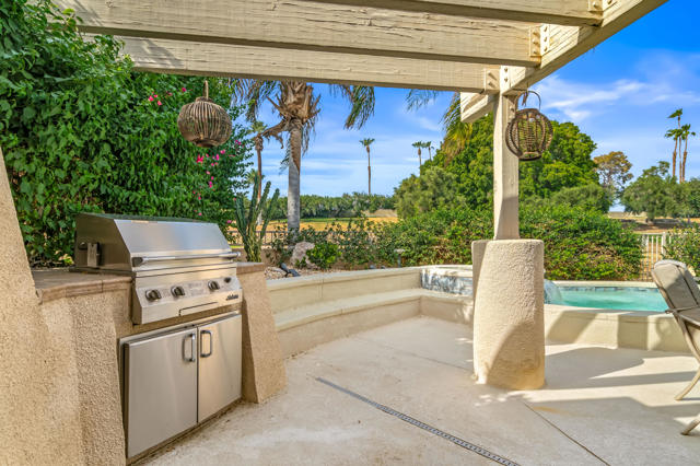 51 Kavenish Drive, Rancho Mirage, CA 92270