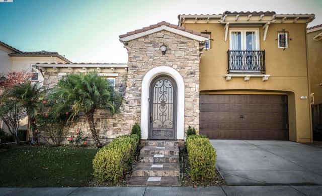 3252 Carpenter Way, San Ramon CA: https://media.crmls.org/mediaz/00989808-2b38-4c8c-a0b2-27d543a1d788.jpg