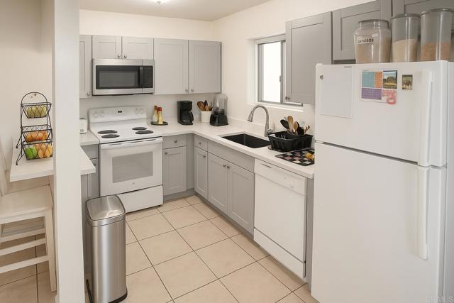 Detail Gallery Image 2 of 17 For 540 65th, San Diego,  CA 92114 - – Beds | – Baths