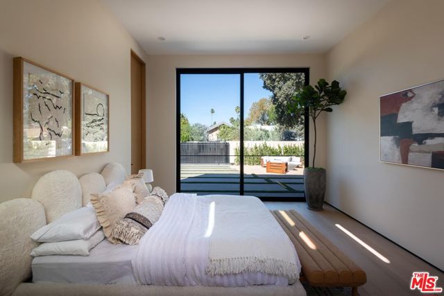 23340 Collins Street, Woodland Hills CA: https://media.crmls.org/mediaz/0099f23b-1f6e-4b5f-b137-daee47527c58.jpg