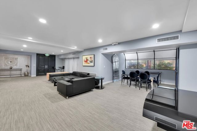 1155 N La Cienega Boulevard, West Hollywood CA: https://media.crmls.org/mediaz/009b7bd8-51cc-4108-a663-2ac37fb503b1.jpg