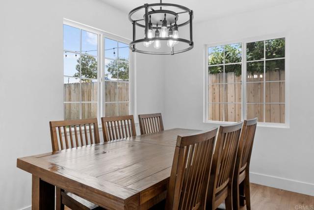 Detail Gallery Image 17 of 65 For 6461 Beaver Lake Ct, San Diego,  CA 92119 - 3 Beds | 2 Baths