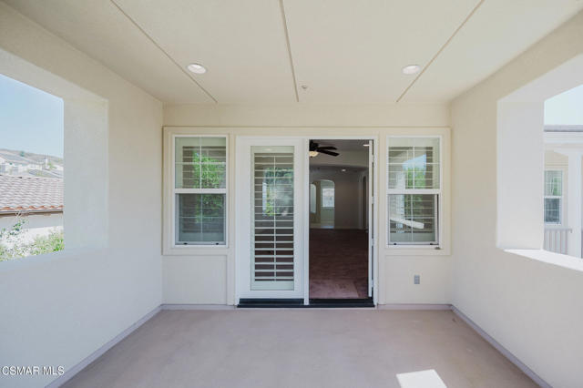 2079 Legacy Drive, Simi Valley CA: https://media.crmls.org/mediaz/009cad55-06f8-4170-9440-3317d3889d1d.jpg