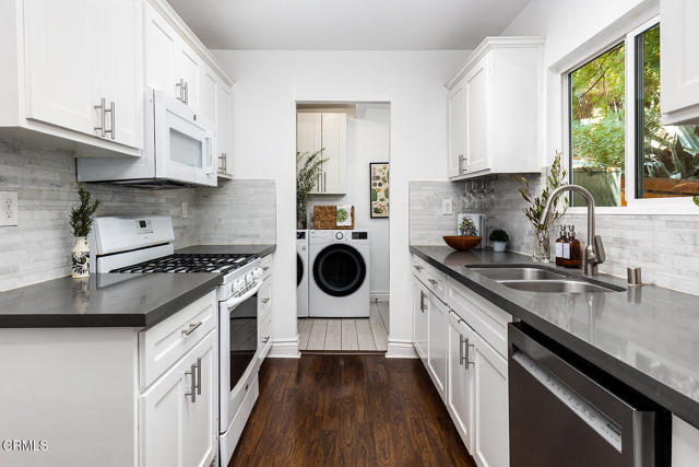 Detail Gallery Image 10 of 46 For 2285 Moss Ave, Los Angeles,  CA 90065 - 2 Beds | 3 Baths