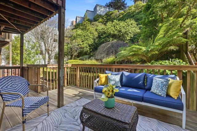 1160 Clayton Street, San Francisco CA: https://media.crmls.org/mediaz/009dcc33-d790-4e9c-ad39-e459b0015775.jpg