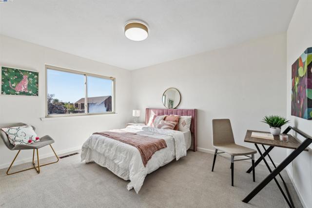 1026 Trellis Ln, Alameda CA: https://media.crmls.org/mediaz/009e2d68-991b-46f8-a1ad-0f9904359110.jpg