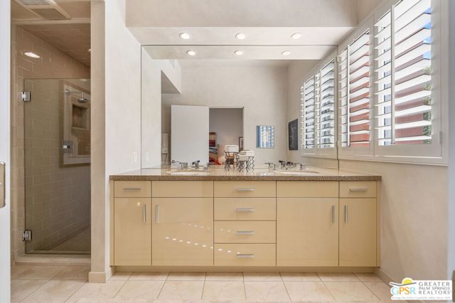 46920 Amir Drive, Palm Desert CA: https://media.crmls.org/mediaz/009e641e-9c3b-422b-93bf-91f20d331154.jpg