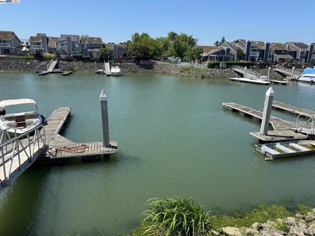 118 Pelican Loop, Pittsburg CA: https://media.crmls.org/mediaz/009ec867-e64a-4886-8f62-8b789d4ab1e9.jpg