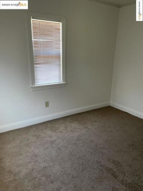 1441 88th AVE, Oakland CA: https://media.crmls.org/mediaz/009ef7b6-ab71-468a-abe1-80f5b646ff1c.jpg