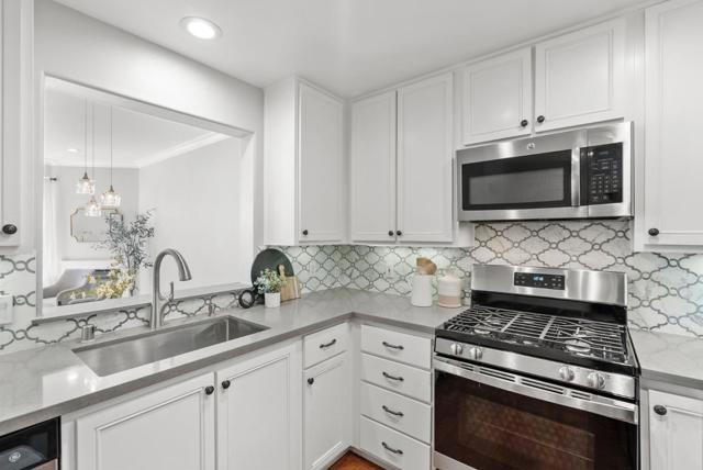 618 Walnut Street, San Carlos CA: https://media.crmls.org/mediaz/009f09ab-73e0-48b8-b0ba-17a9857f2f75.jpg