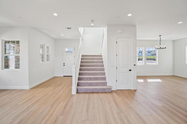607 Santa Ynez Way, Marina CA: https://media.crmls.org/mediaz/009f437f-a88b-47dd-bf3f-b1a1a91f8d3f.jpg