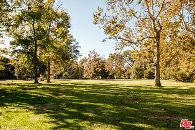 5273 Village, Los Angeles CA: https://media.crmls.org/mediaz/009f946b-13a3-48d6-a2dd-12f730cbad45.jpg