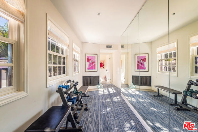 2770 La Castana Drive, Los Angeles CA: https://media.crmls.org/mediaz/00a03460-0643-473c-9647-d13375eefa69.jpg