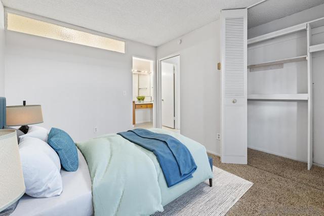 2600 TORREY PINES Rd, La Jolla CA: https://media.crmls.org/mediaz/00a0b018-727a-473f-9096-f8be4643c240.jpg