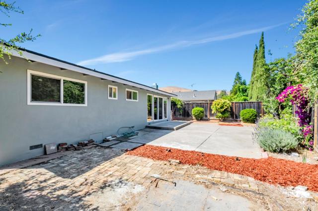 714 Wasatch Drive, Fremont CA: https://media.crmls.org/mediaz/00a12bec-fe03-4ab7-83a4-db7544e60e13.jpg